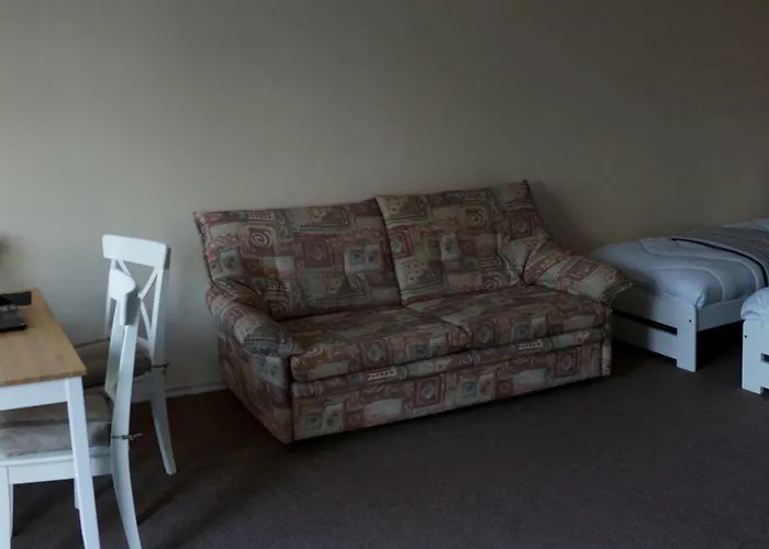 Sunny 1-room Near Railway Station *