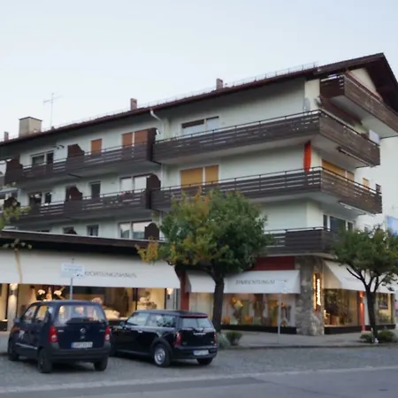 Appartement Sunny 1-room Near Railway Station