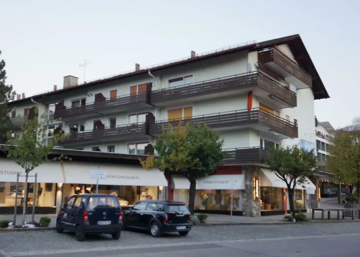 Апартаменти Sunny 1-room Near Railway Station