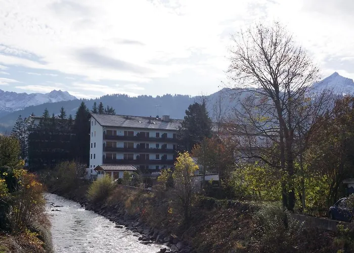 Апартаменти Sunny 1-room Near Railway Station Гарміш-Партенкірхен